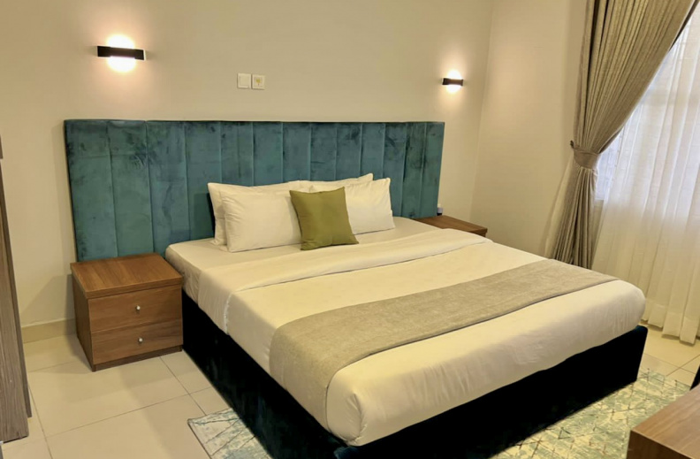 BEDROOM (2)