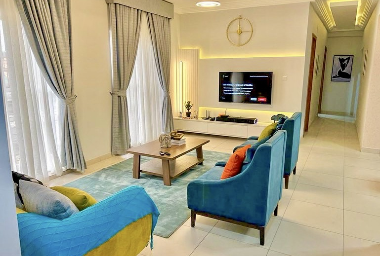 SITTING ROOM