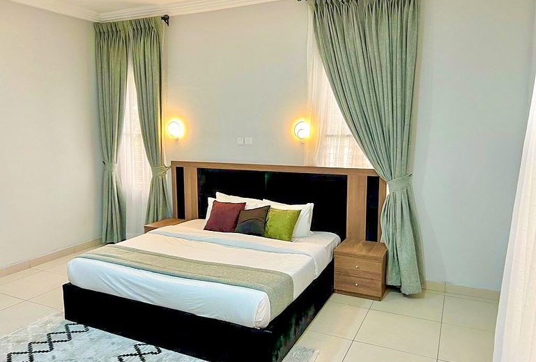 BEDROOM(3)